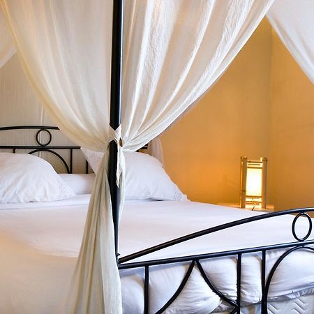 Chambres D'Hotes Jauregia Saint-Etienne-de-Baigorry Dış mekan fotoğraf