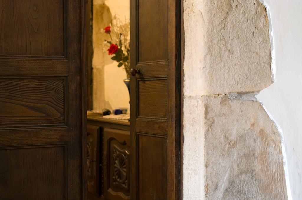 Chambres D'Hotes Jauregia Saint-Etienne-de-Baigorry Dış mekan fotoğraf